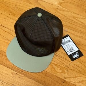 NWT Brand New Arcteryx Performance Trucker Hat